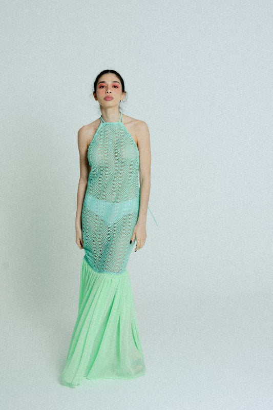 Vestido de crochet de algodón con espalda abierta, verde sobre verde