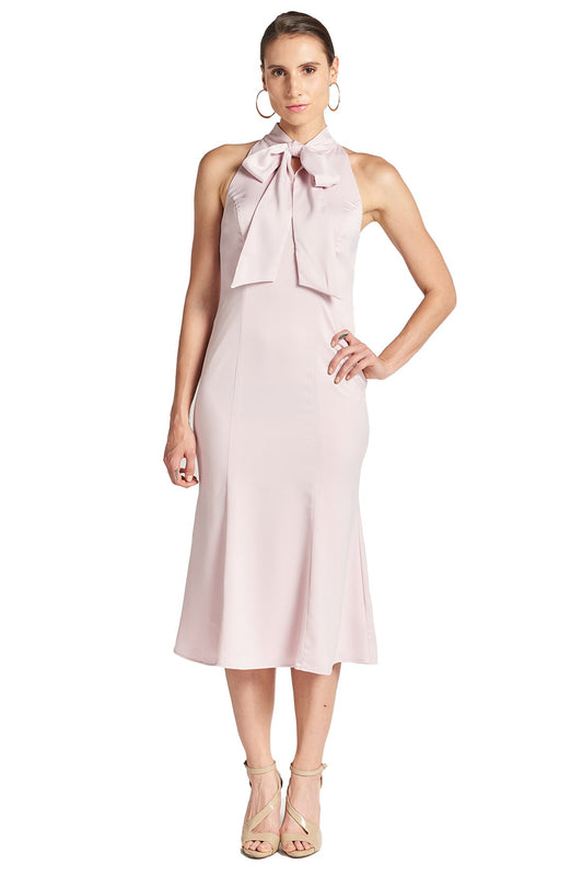 Vestido Eloise - Vestido midi sirena de satén elástico con rosa para anudar al cuello