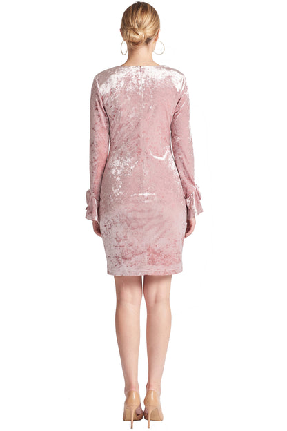 Vestido Kara - Vestido de terciopelo aplastado de manga larga con cuello en V adornado con campana