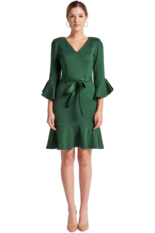 Vestido Tayte - Vestido de manga 3/4 con cuello de pico, detalles de volantes y lazo del mismo tejido